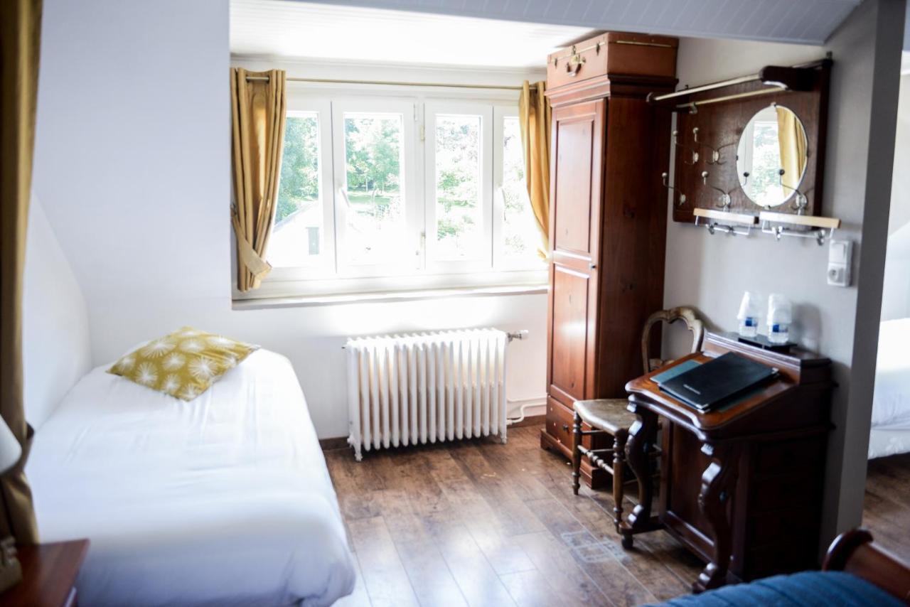 Logis Le Saint Hubert Hotel Haybes ภายนอก รูปภาพ