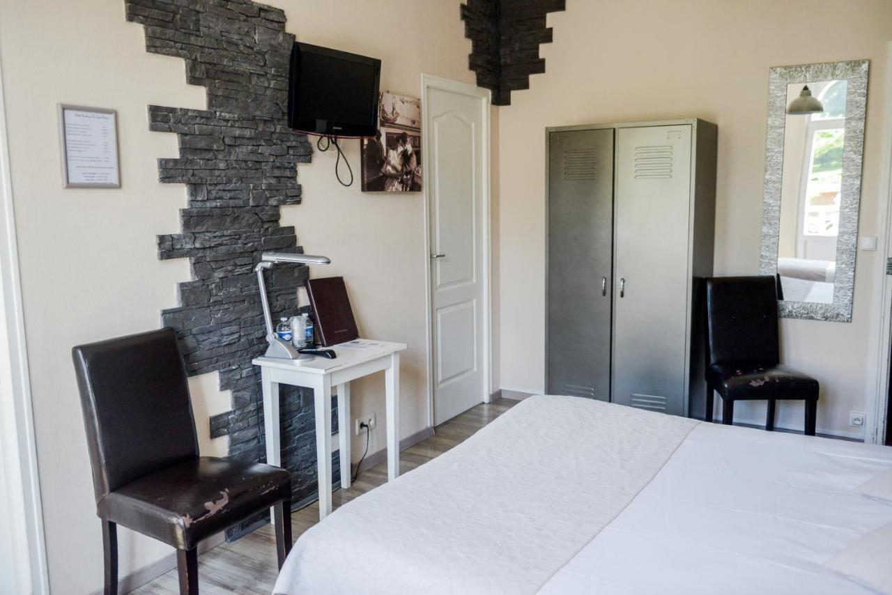 Logis Le Saint Hubert Hotel Haybes ภายนอก รูปภาพ