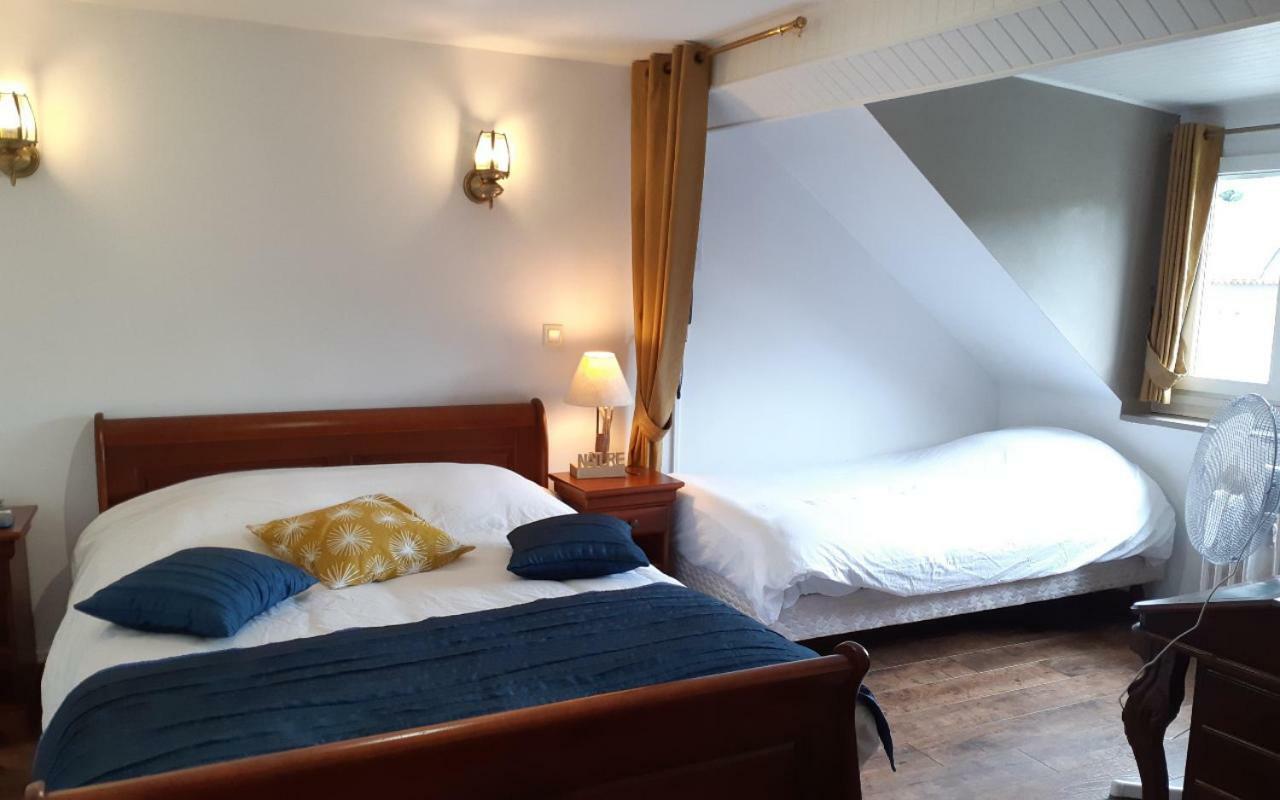 Logis Le Saint Hubert Hotel Haybes ภายนอก รูปภาพ